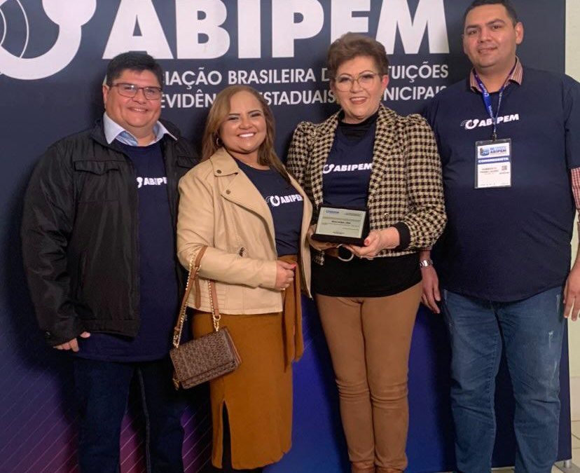MacaíbaPREV recebe prêmio no 56º Congresso Nacional da ABIPEM